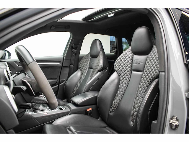 Audi - a3 sportback - 2.5 tfsi rs3 quattro - t-653-dv - 2018 - afbeelding 13 van  56