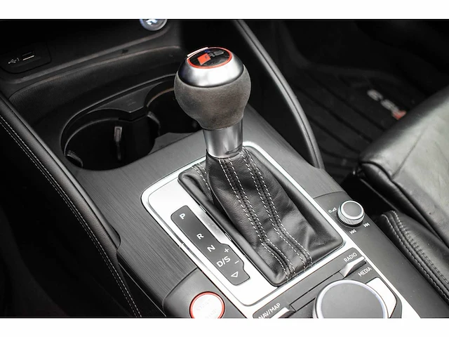 Audi - a3 sportback - 2.5 tfsi rs3 quattro - t-653-dv - 2018 - afbeelding 35 van  56