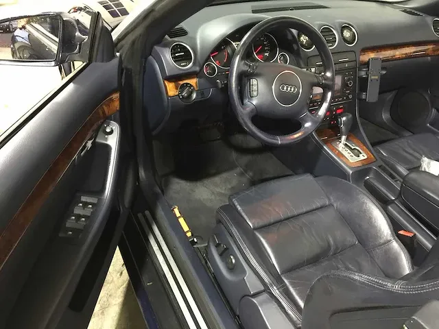 Audi - a4 cabriolet - 2.4 v6 pro line - 03-nt-bb - afbeelding 4 van  15