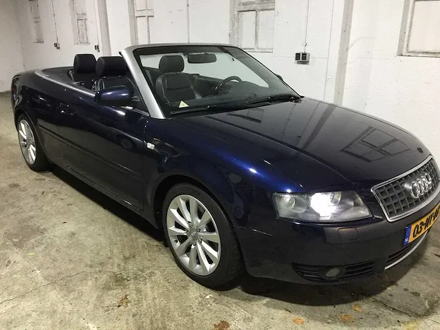 Audi - a4 cabriolet - 2.4 v6 pro line - 03-nt-bb - afbeelding 13 van  15