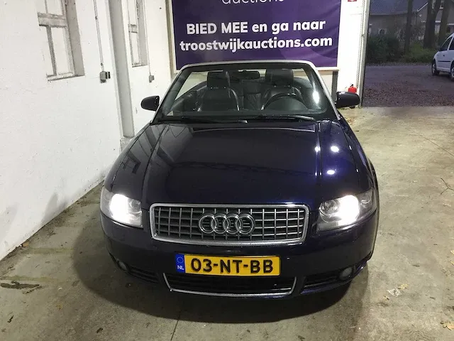 Audi - a4 cabriolet - 2.4 v6 pro line - 03-nt-bb - afbeelding 14 van  15