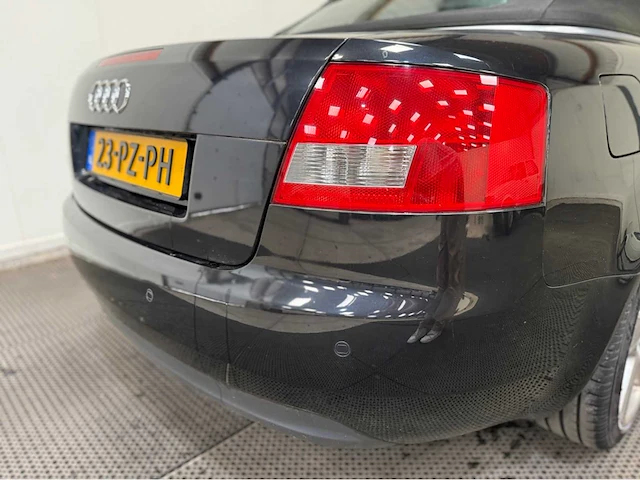 Audi - a4 cabriolet - 2.5 v6 - personenauto - 2005 - afbeelding 3 van  30