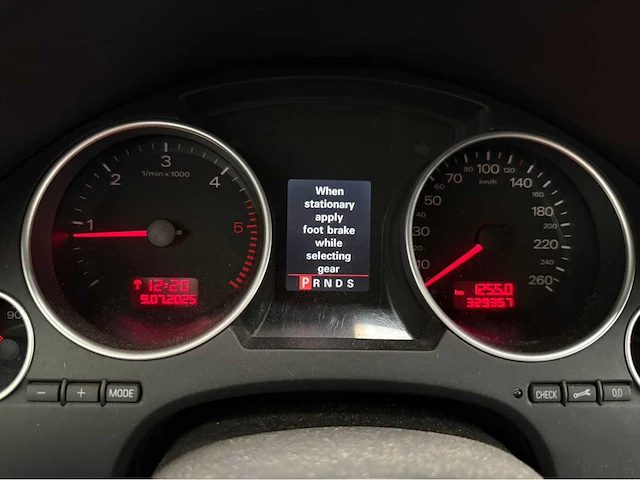 Audi - a4 cabriolet - 2.5 v6 - personenauto - 2005 - afbeelding 19 van  30