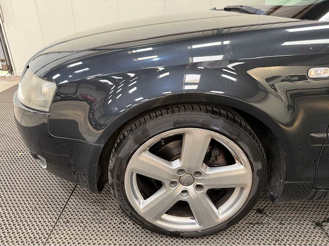 Audi - a4 cabriolet - 2.5 v6 - personenauto - 2005 - afbeelding 22 van  30