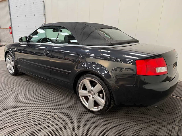 Audi - a4 cabriolet - 2.5 v6 - personenauto - 2005 - afbeelding 27 van  30