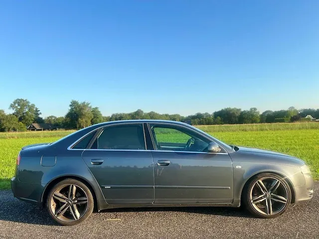 Audi - a4 limousine - 2.0 tfsi pro line - 54-rh-rn - 2005 - afbeelding 7 van  13