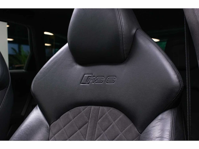 Audi - a6 avant - 4.0 tfsi rs6 q p pl+ - s-489-vp - 2017 - afbeelding 20 van  39