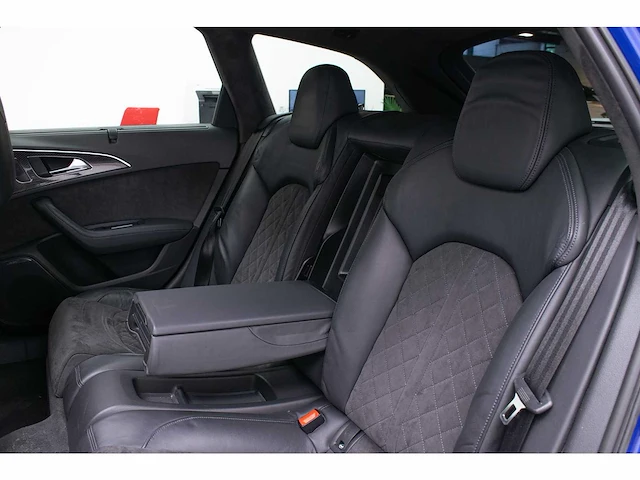 Audi - a6 avant - 4.0 tfsi rs6 q p pl+ - s-489-vp - 2017 - afbeelding 18 van  39
