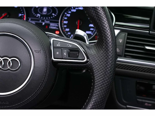 Audi - a6 avant - 4.0 tfsi rs6 quattro - jl-631-t - 2015 - afbeelding 28 van  45