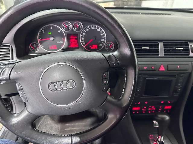 Audi - a6 limousine - 1.9 tdi automaat- 70-nv-dr - afbeelding 2 van  21