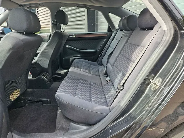 Audi - a6 limousine - 2.4 5v advance - xt-gb-41 - afbeelding 13 van  22