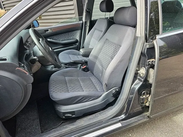 Audi - a6 limousine - 2.4 5v advance - xt-gb-41 - afbeelding 21 van  22
