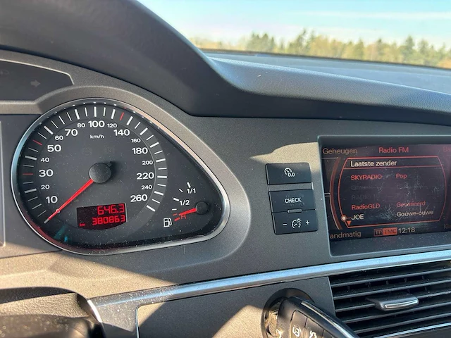 Audi - a6 limousine - 2.7 tdi q. pro line - 2006 - 42-sl-gn - afbeelding 11 van  11