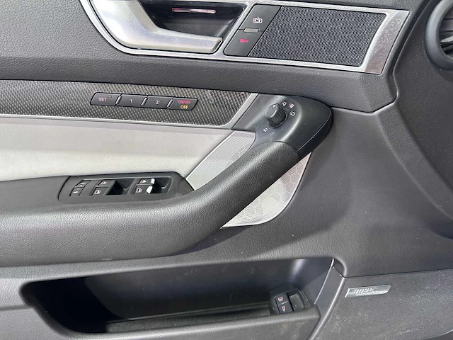 Audi - a6 limousine - 5.2 v10 fsi s6 pro line - kg-666-l - afbeelding 4 van  22