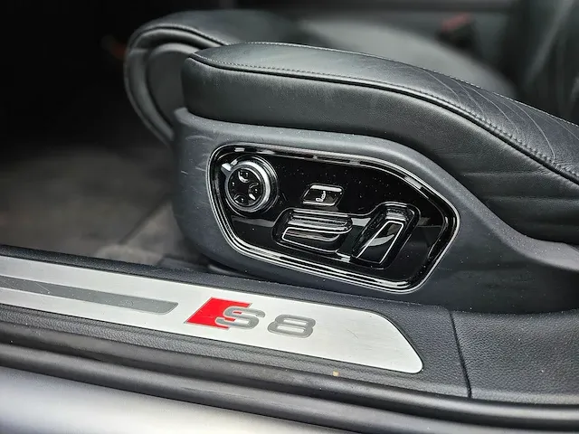 Audi - a8 - 4.0 tfsi s8 pl q pl+ - hs-178-p - afbeelding 8 van  48