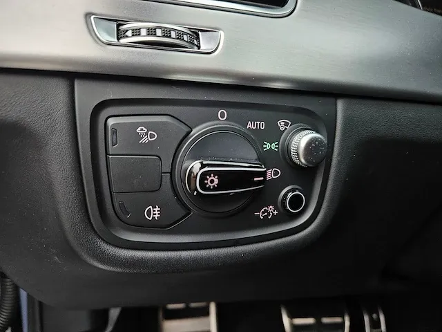 Audi - a8 - 4.0 tfsi s8 pl q pl+ - hs-178-p - afbeelding 9 van  48