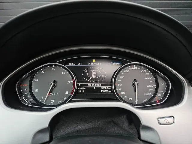 Audi - a8 - 4.0 tfsi s8 pl q pl+ - hs-178-p - afbeelding 14 van  48