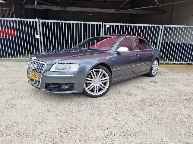 Audi - a8 - 5.2 s8 - v10 - 61-xd-fs - 2007 - afbeelding 1 van  26