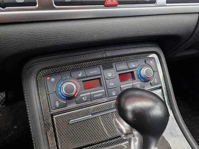 Audi - a8 - 5.2 s8 - v10 - 61-xd-fs - 2007 - afbeelding 14 van  26
