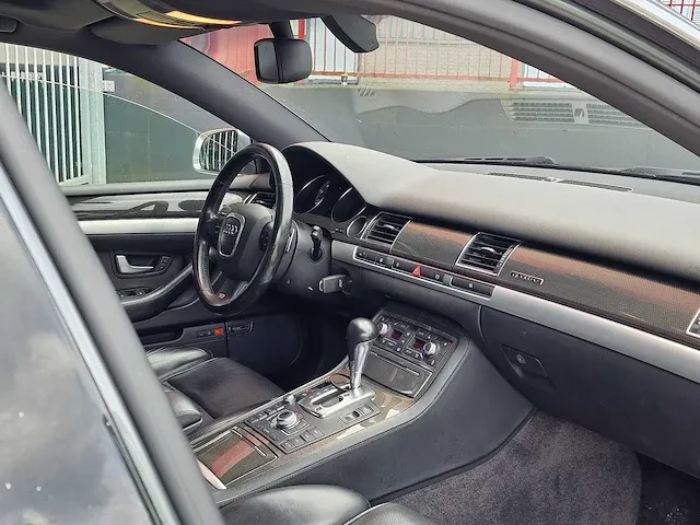 Audi - a8 - 5.2 s8 - v10 - 61-xd-fs - 2007 - afbeelding 17 van  26
