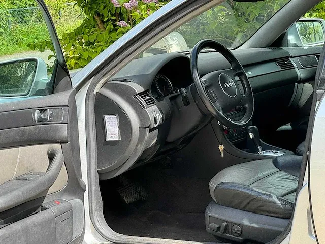 Audi - allroad quattro - 2.7 v6 exclusive - 44-ht-gb - 2001 - afbeelding 13 van  13