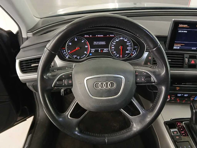 Audi - automaat - 2015 - a6 avant - 3.0 tdi q. bns ed. - afbeelding 13 van  32