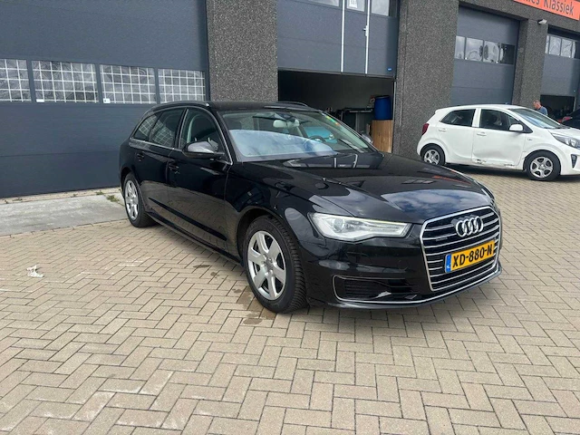 Audi - automaat - 2015 - a6 avant - 3.0 tdi q. bns ed. - afbeelding 31 van  32
