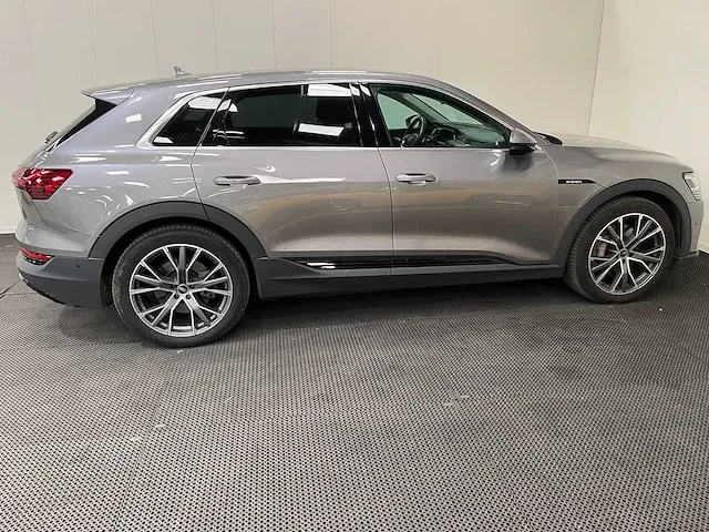 Audi - e-tron - 55 quattro edtion 95kwh - car - 2021 - afbeelding 37 van  38