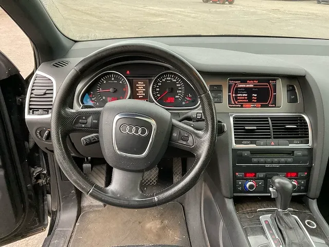 Audi - q7 - 2007 audi q7 personenauto - afbeelding 8 van  26