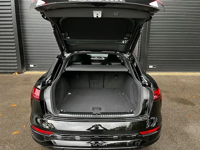 Audi - q8 sportback e-tron - 55 quattro s edition 115 kwh - nieuw - - afbeelding 2 van  26