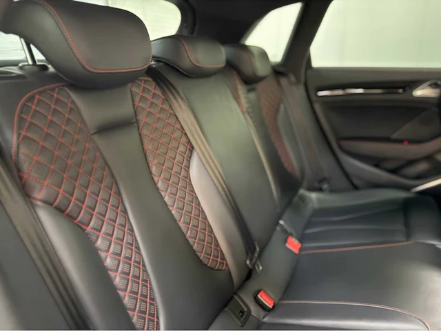 Audi - rs 3 - a3 sportback - 435 pk - personenauto - 2016 - afbeelding 16 van  34