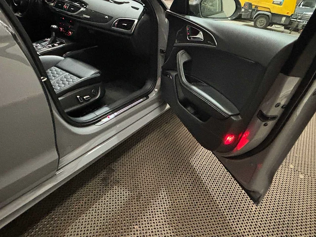 Audi - rs6 avant - 4.0 tfsi rs6 a6 q. pl + - car - 2015 - afbeelding 25 van  48