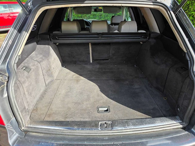 Audi - rs6 avant - quattro - zh 863056 - 2003 - afbeelding 9 van  17