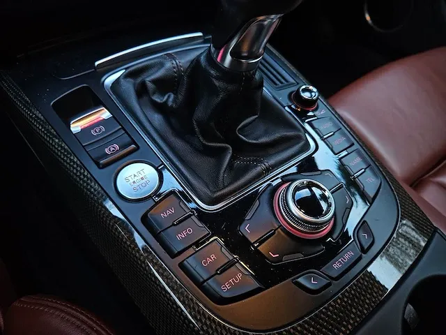 Audi - s5 coupé - 4.2 fsi s5 quattro - 76-hxh-9 - afbeelding 19 van  43