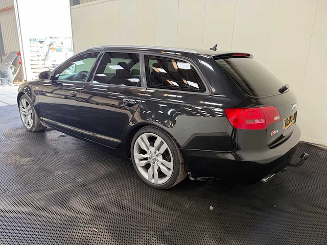 Audi - s6 - v10 - 5.2 avant - personenauto - 2006 - afbeelding 3 van  42