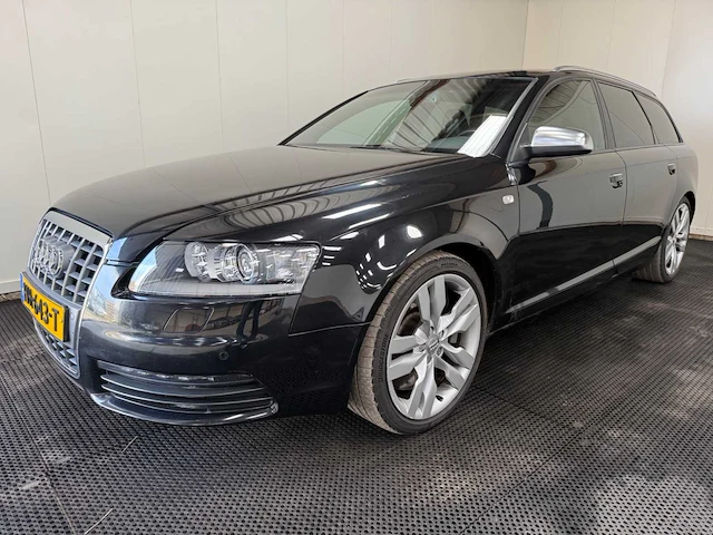 Audi - s6 - v10 - 5.2 avant - personenauto - 2006 - afbeelding 1 van  42