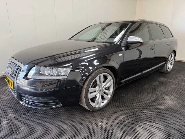 Audi - s6 - v10 - 5.2 avant - personenauto - 2006 - afbeelding 12 van  42