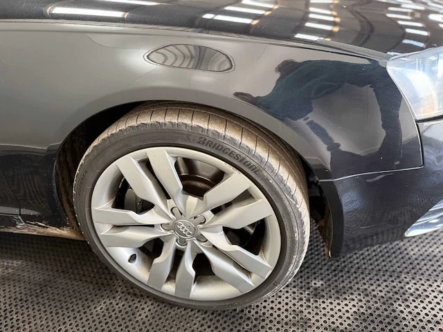 Audi - s6 - v10 - 5.2 avant - personenauto - 2006 - afbeelding 35 van  42