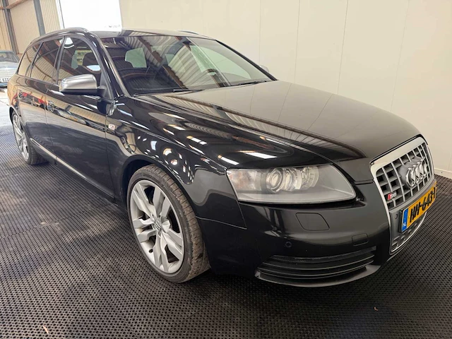 Audi - s6 - v10 - 5.2 avant - personenauto - 2006 - afbeelding 41 van  42