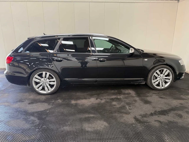 Audi - s6 - v10 - 5.2 avant - personenauto - 2006 - afbeelding 42 van  42