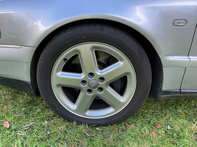 Audi - s8 4.2 5v - car - 2003 - afbeelding 2 van  35