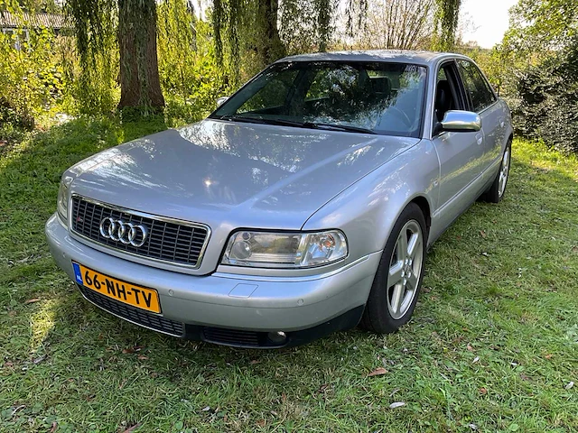 Audi - s8 4.2 5v - car - 2003 - afbeelding 1 van  35