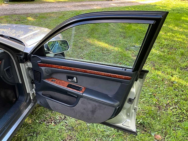 Audi - s8 4.2 5v - car - 2003 - afbeelding 16 van  35