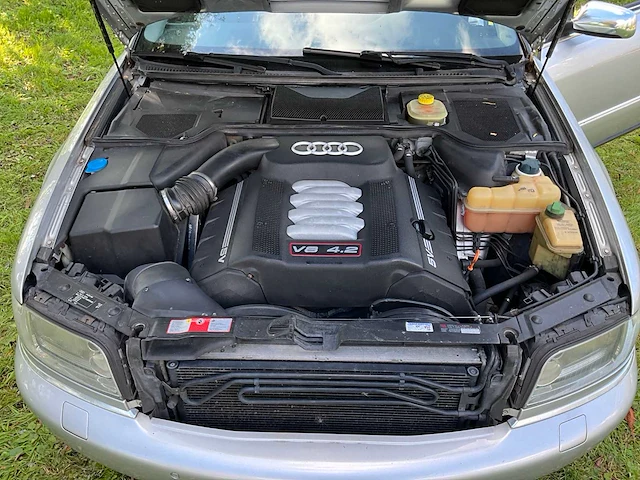 Audi - s8 4.2 5v - car - 2003 - afbeelding 24 van  35
