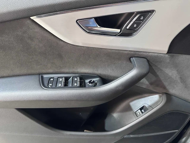 Audi - sq8 - 4.0 v8 tfsi sq8 quattro - gfv-32-d - afbeelding 3 van  23