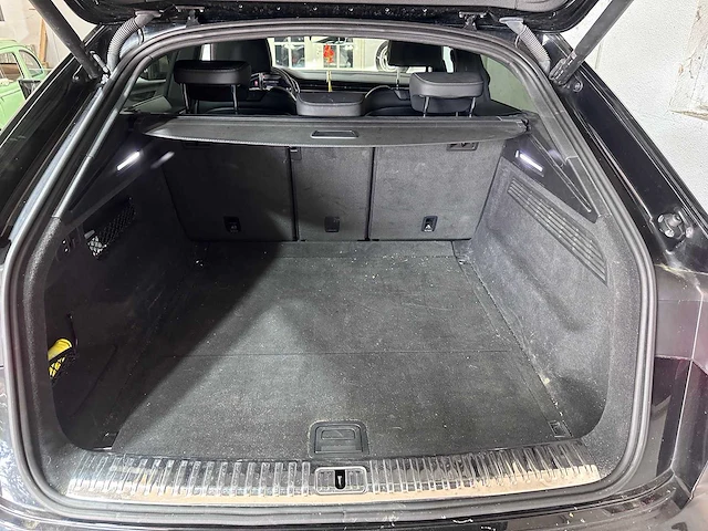 Audi - sq8 - 4.0 v8 tfsi sq8 quattro - gfv-32-d - afbeelding 11 van  23