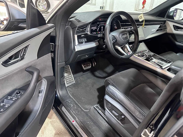 Audi - sq8 - 4.0 v8 tfsi sq8 quattro - gfv-32-d - afbeelding 23 van  23