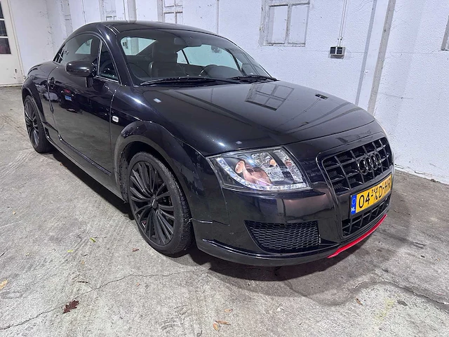 Audi - tt - 1.8 5v turbo - 04-xd-hr - afbeelding 21 van  23