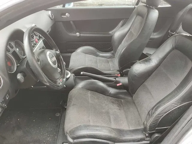 Audi - tt - 1.8 5v turbo -68-dp-pd - 1999 - afbeelding 4 van  8