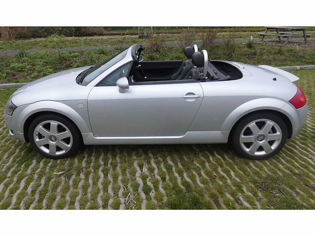 Audi - tt roadster - 1.8 5v turbo quattro - personenauto - afbeelding 2 van  29
